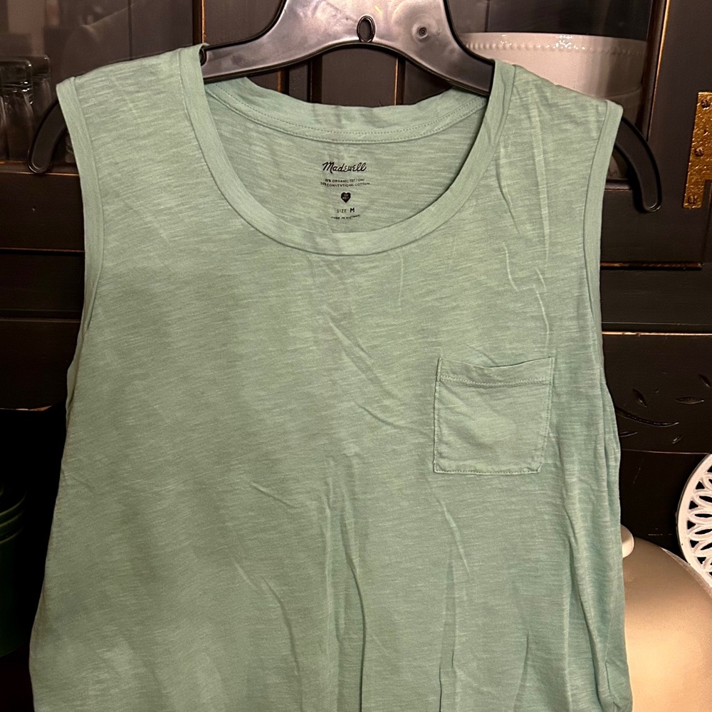 *SOLD*. Madewell Sleevless tanks
